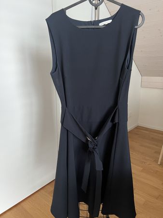 Elegantes, schwarzes sexy Kleid von Mint & Berry, Grösse 40