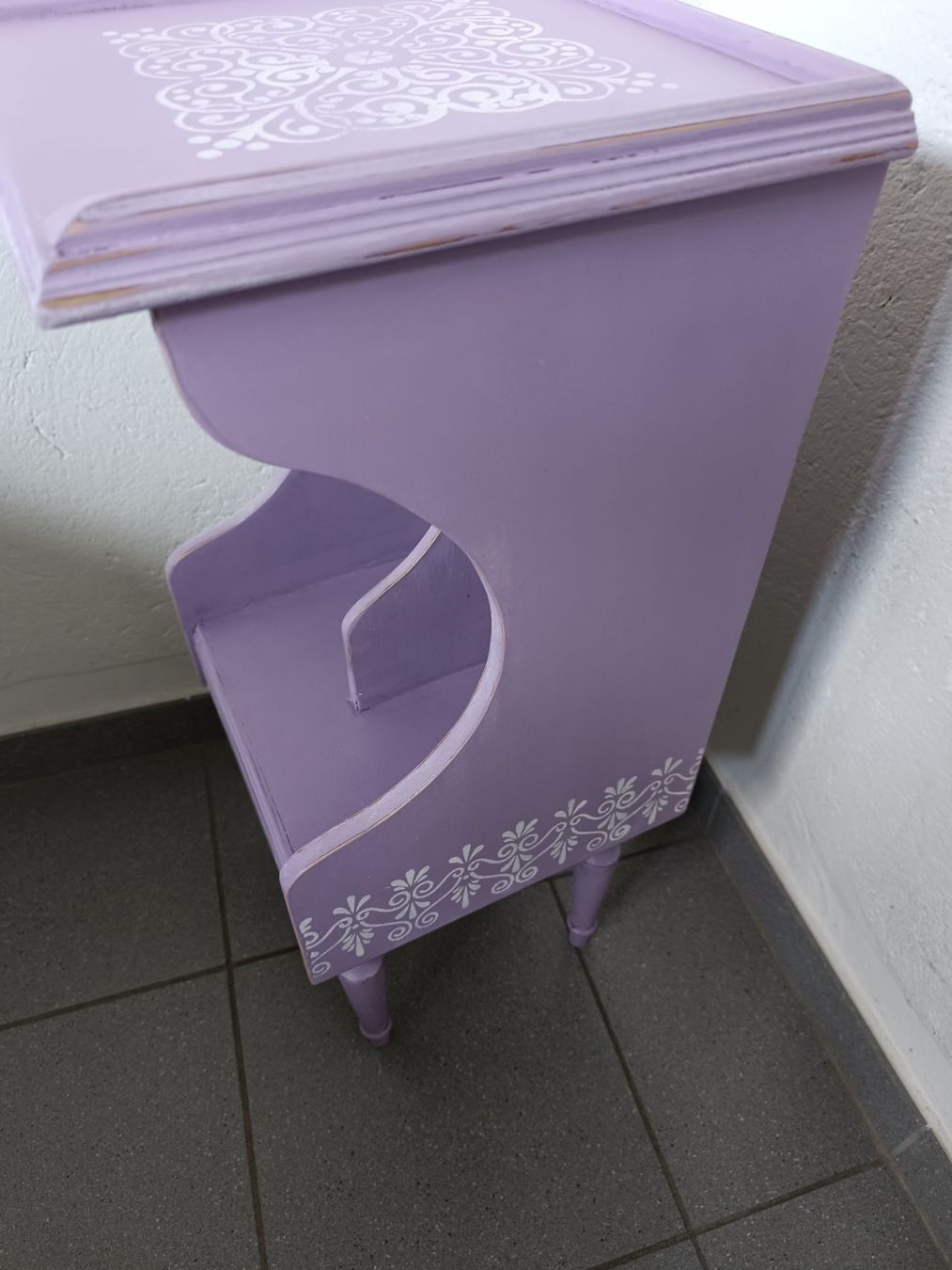 Comodini: Nachtisch lavendel shabby style – Nuovo (secondo la descrizione) da Zürich venduto da Jul69 1