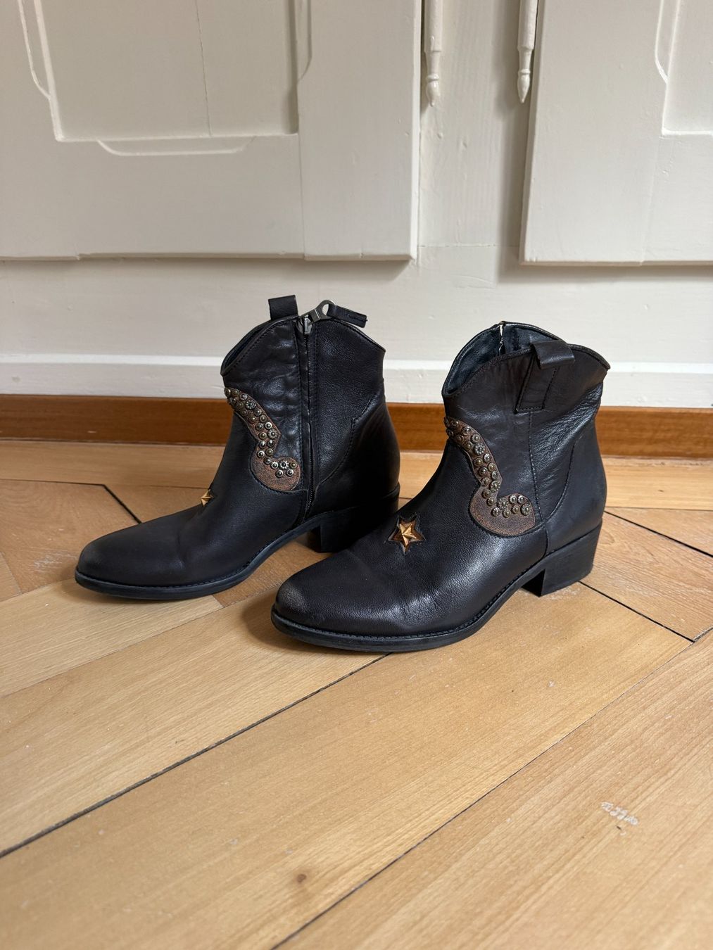 Scarpe da donna: ZOE - Leder Stiefelette schwarz 38 – Usato da Zürich venduto da Diazaio