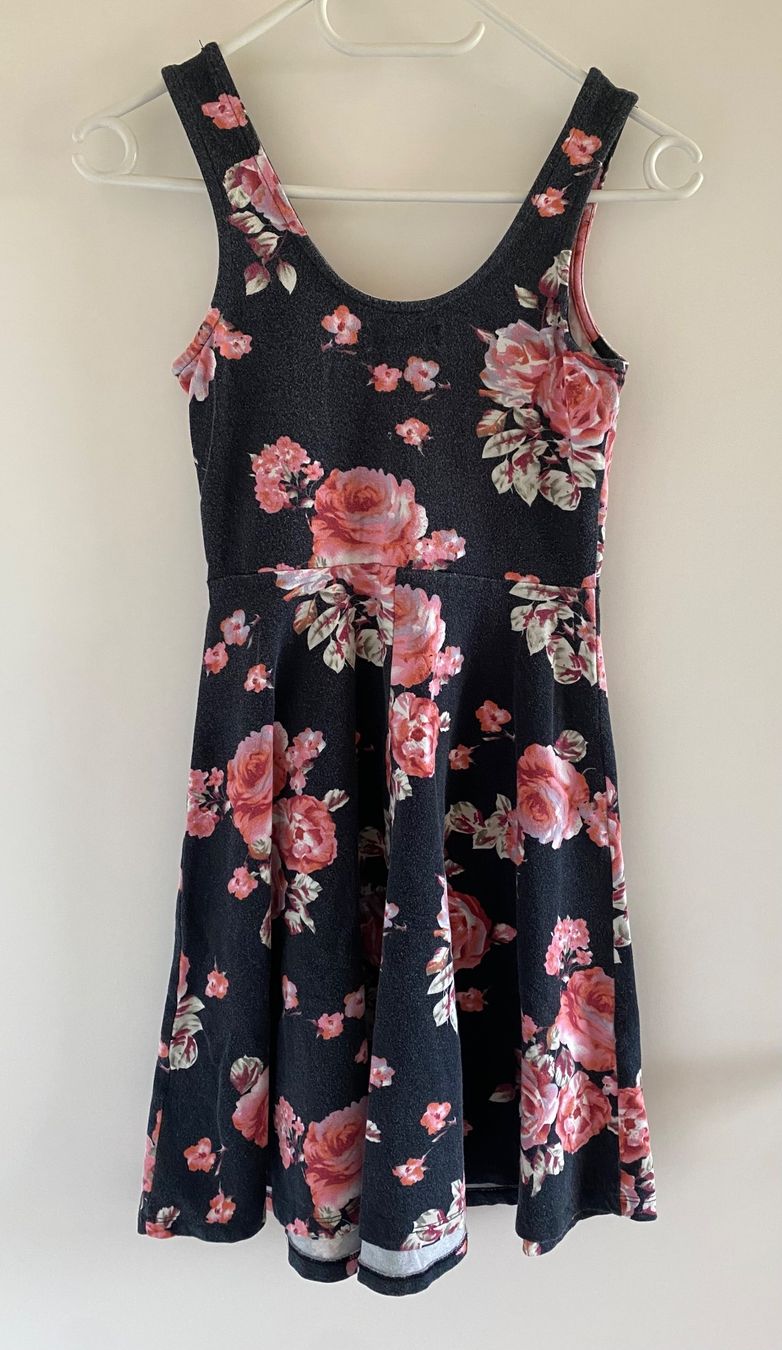 Vestiti & Gonne: Kleid mit Rosenmuster – Usato da Oberdiessbach venduto da cor_2nrl 1