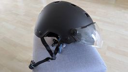 Velohelm mit Visier Gr. L