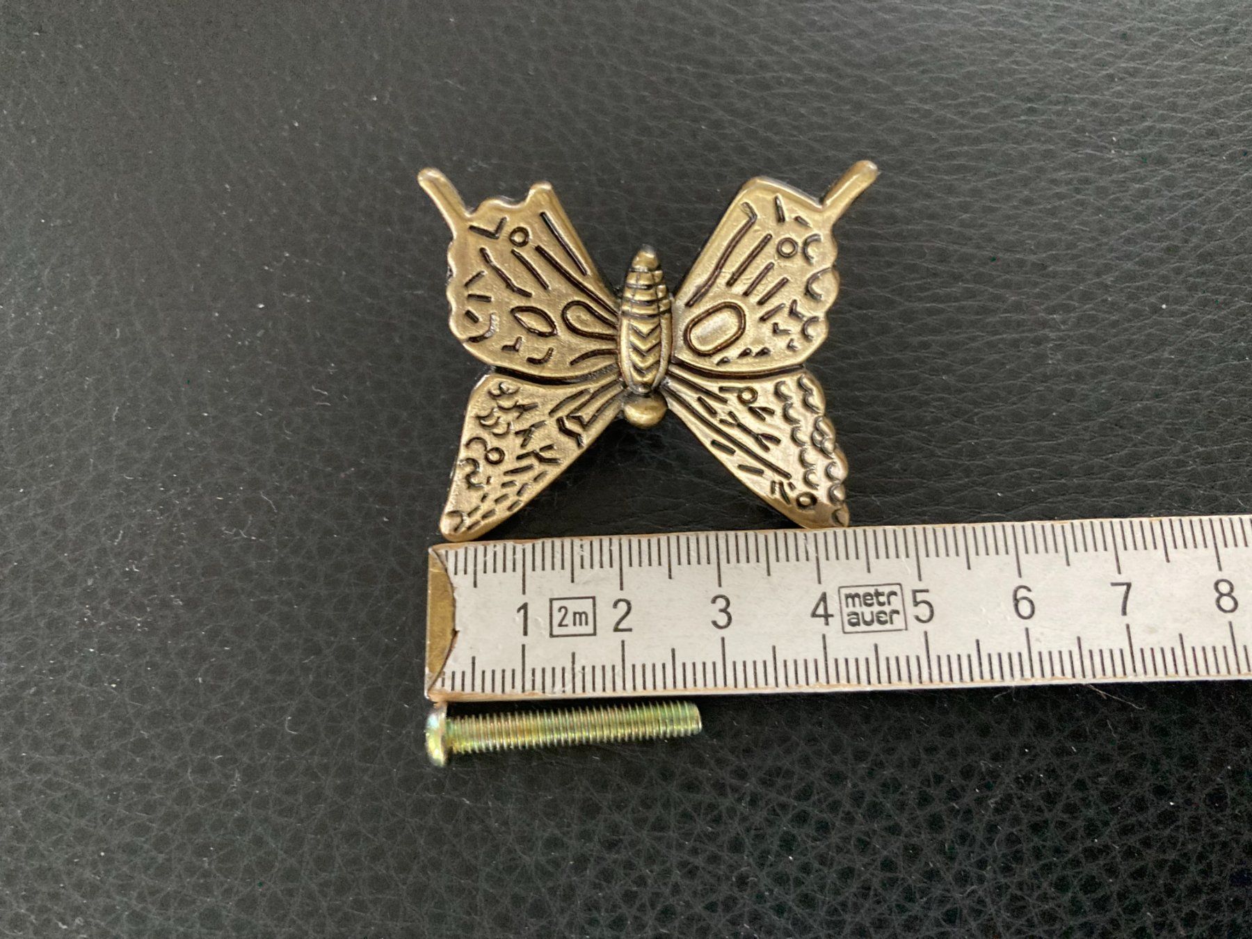 Tutte le decorazioni: MÖBELKNOPF  SCHMETTERLING  BUTTERFLY   FARBE:  BRONCE – Nuovo (secondo la descrizione) da Subingen venduto da Etageren 4