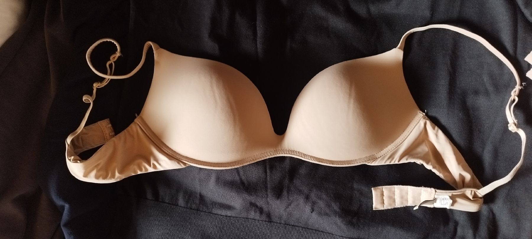 Altra biancheria intima: bh 85b intimissimi – Usato da Entlebuch venduto da grenzganger