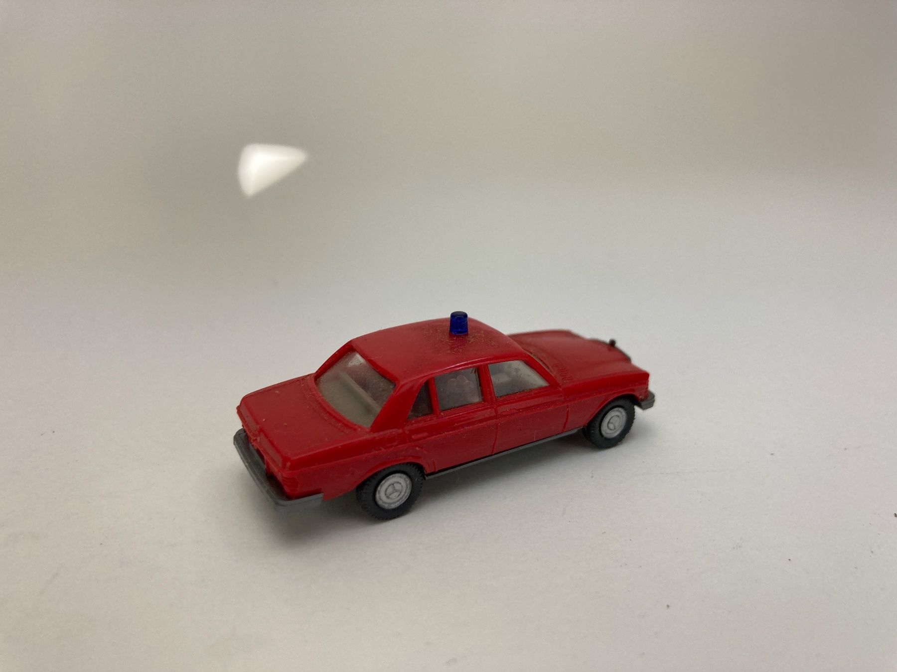 Wiking Modellini d'auto: Mercedes 240 D Feuerwehr – Usato da Elm venduto da Wikmtz 1
