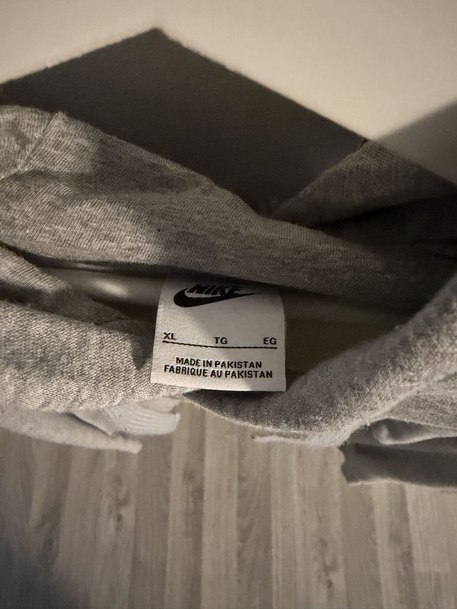 Nike Maglioni & Felpe: Nike hoodie NEW – Nuovo (secondo la descrizione) da Treycovagnes venduto da GeorgeTheGreat 2