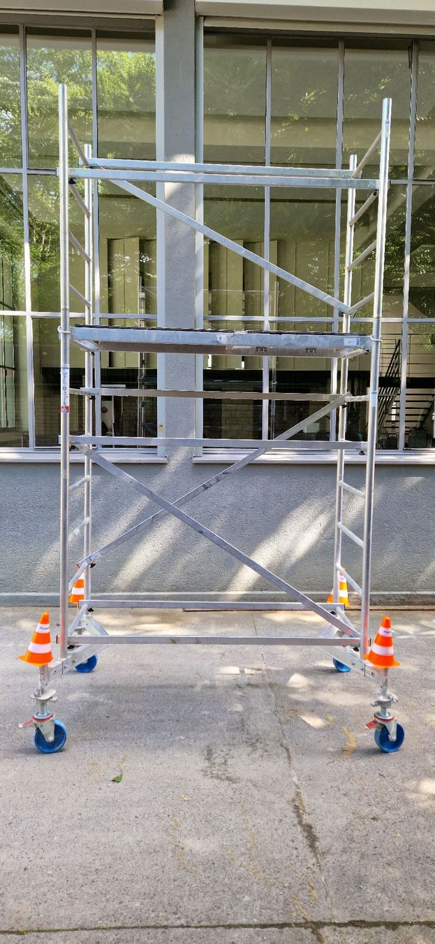 Ponteggi: Gerüst aus Aluminium mit Rollen – Usato da Niederlenz venduto da scotti2000 8