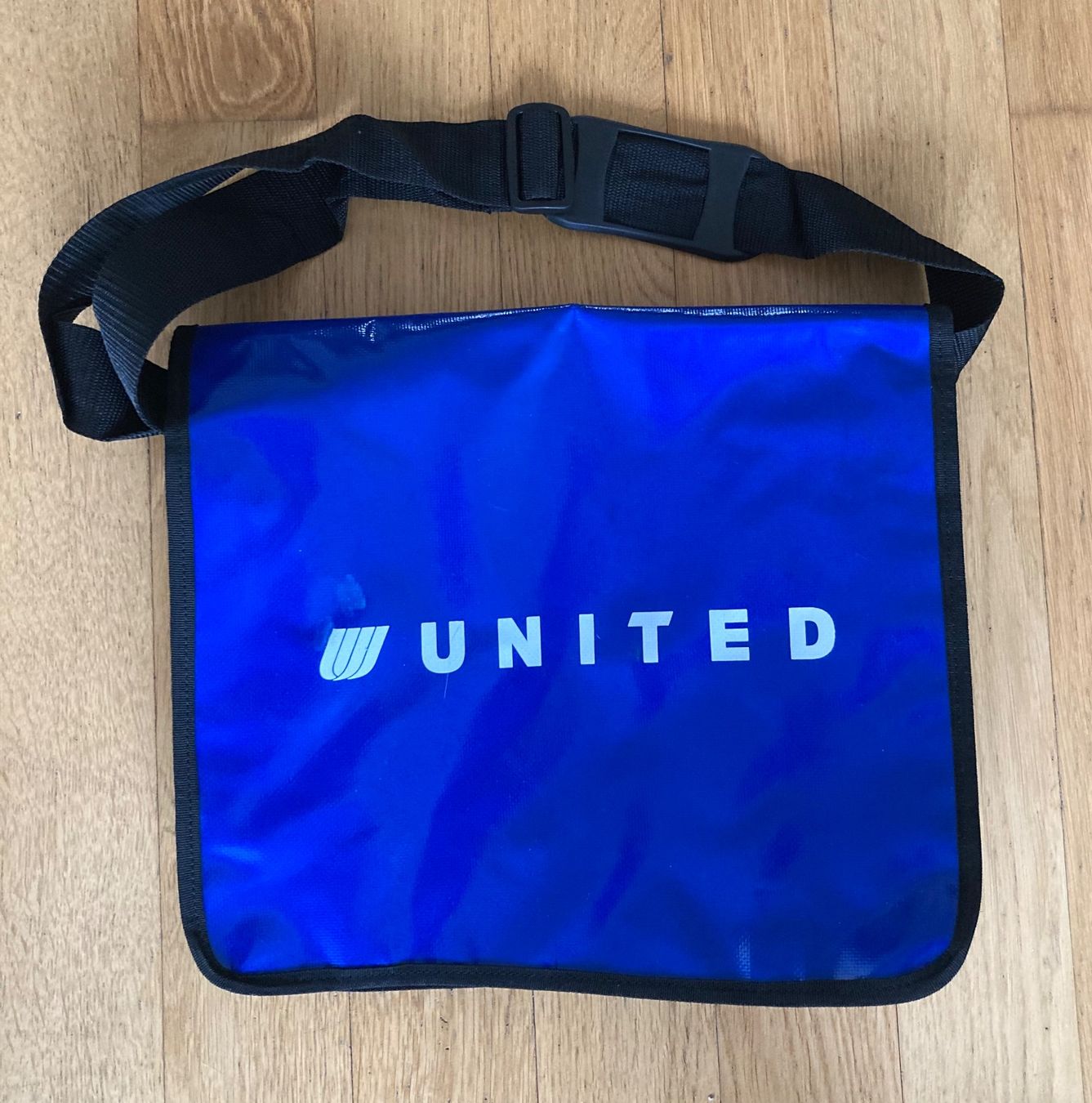 Borse: Umhängetasche UNITED – Nuovo (secondo la descrizione) da Zürich venduto da Kue_Zuerich
