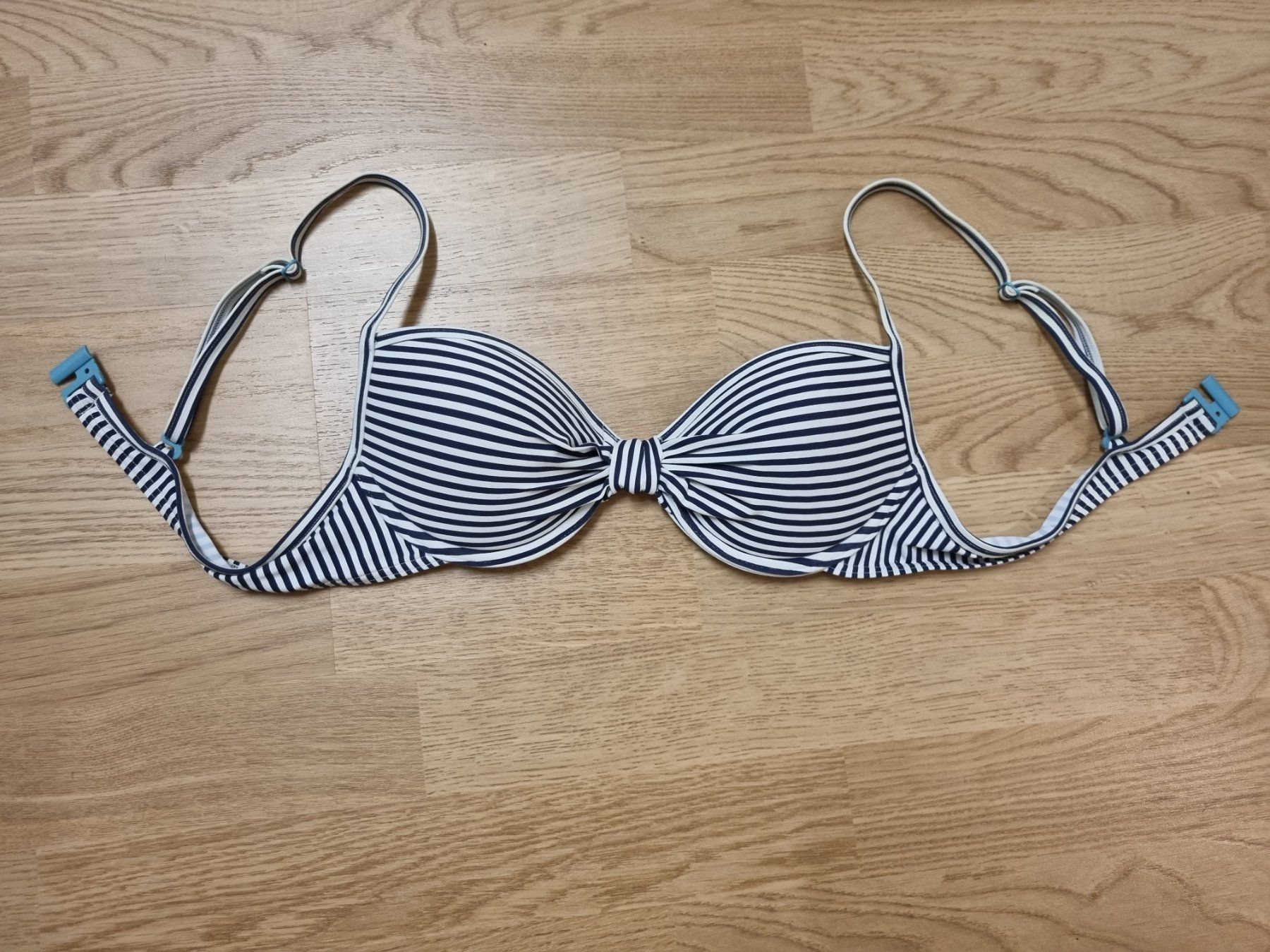 Costumi da bagno & Bikini: *NEU* Bikini Oberteil gestreift S.Oliver – Nuovo (secondo la descrizione) da Kollbrunn venduto da Tinchjen