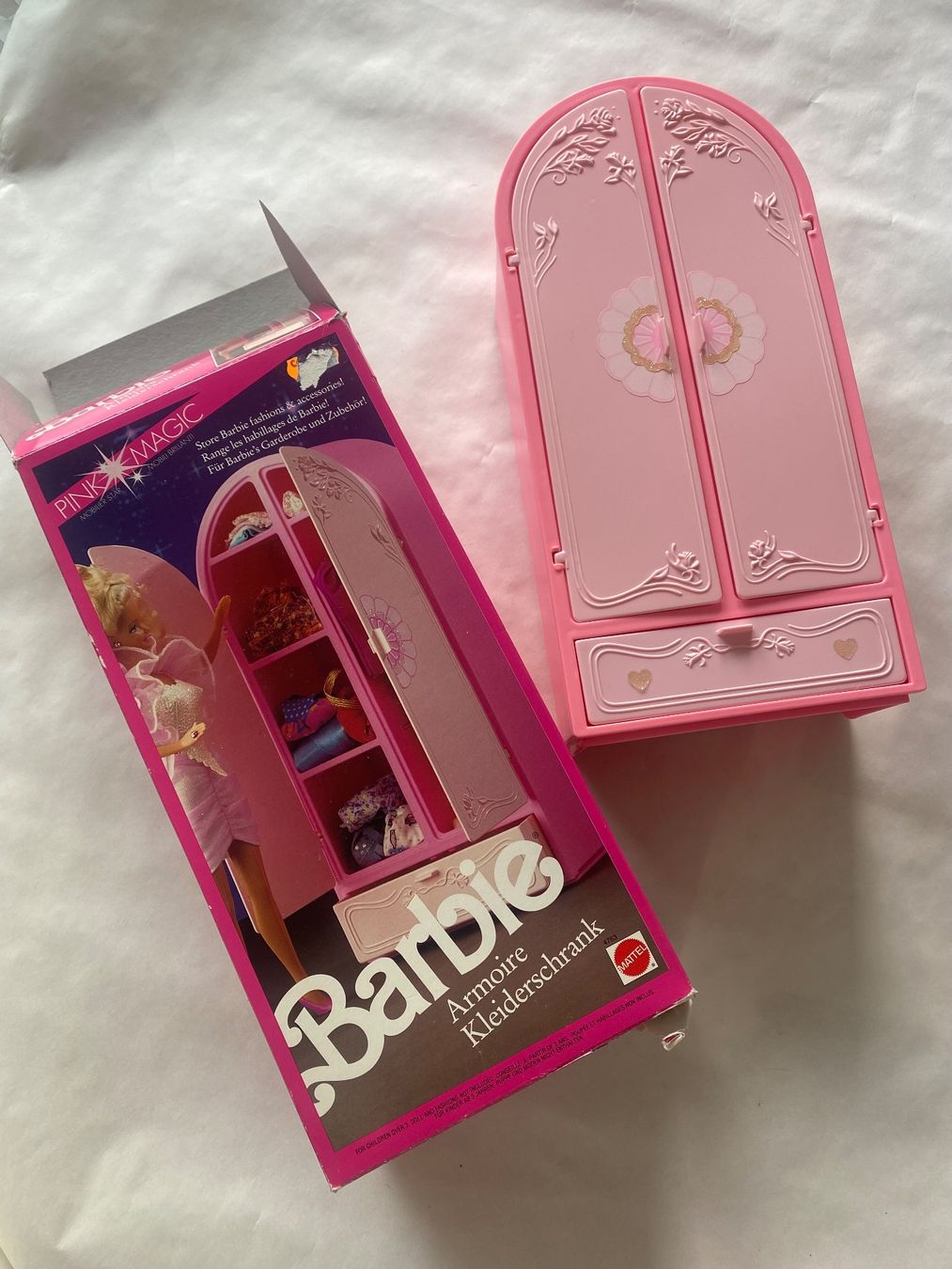 Barbie Case e mobili per bambole: Armoire Barbie vintage – Usato da La Chaux-de-Fonds venduto da tulysse