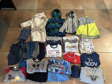 Lot vêtements garçon 98/104/110