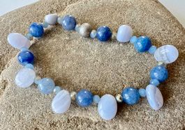 Himmelblau – Spitzen Achat-Armband mit edlen Tropfen