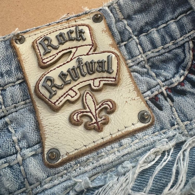 True Religion Jeans: Rock Revival vintage ripped and embroidered denim jeans 90s – Usato da Rheinfelden venduto da sourced_limited 3