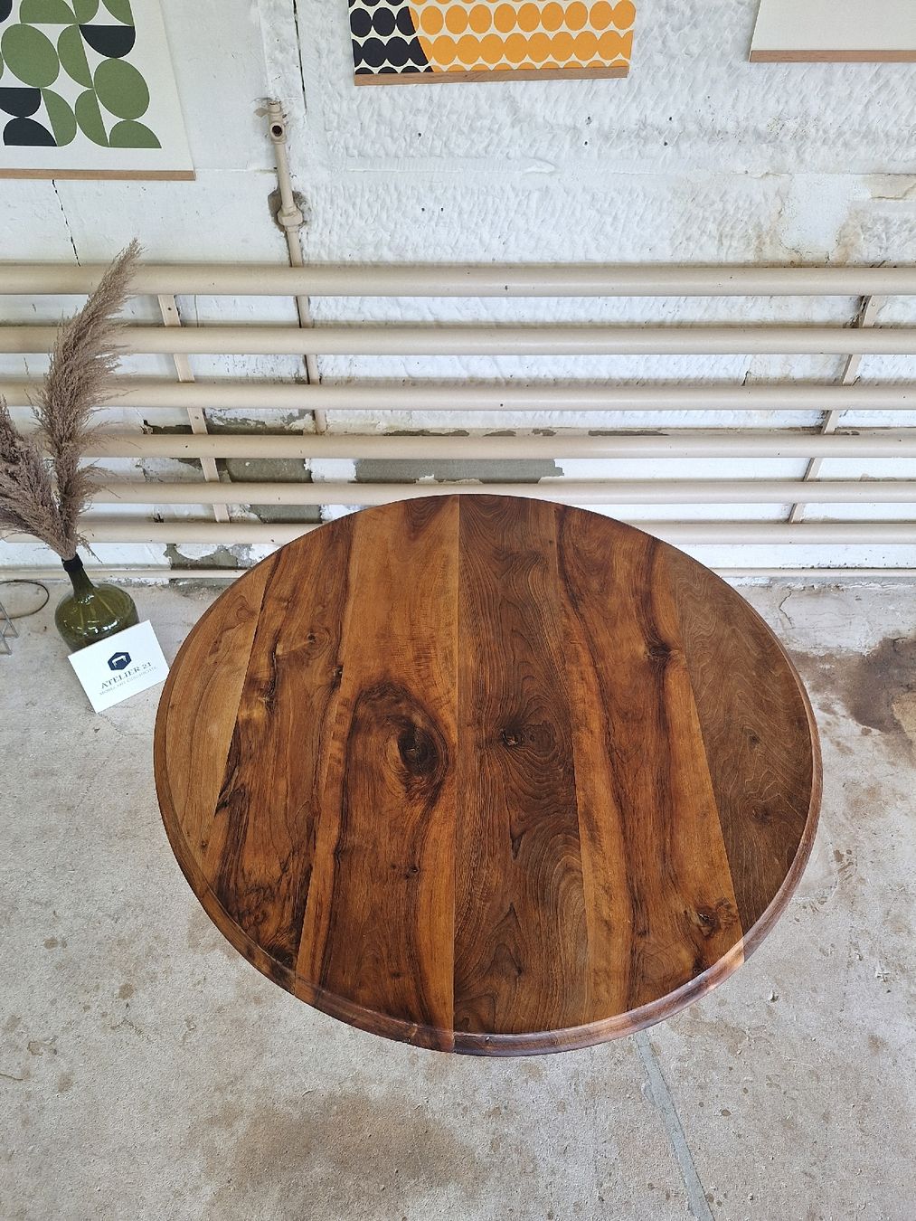 Articoli in legno: Nussbaum Bistrotisch – Usato da Urtenen-Schönbühl venduto da Atelier21_bern 1