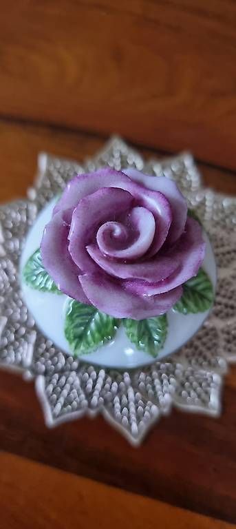 Tutte le decorazioni: Porzellan Pillendöschen, Schatulle – Usato da Kaufdorf venduto da Nati-Nati 1