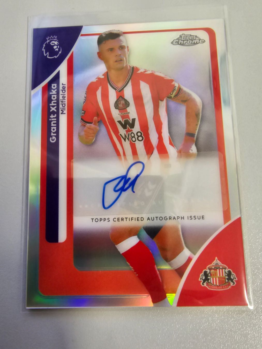 Topps Sammelbilder & Trading cards: 25-26 Topps Chrome Premier L. Autographs Sunderland XHAKA – Gebraucht aus Arth von Web_air1