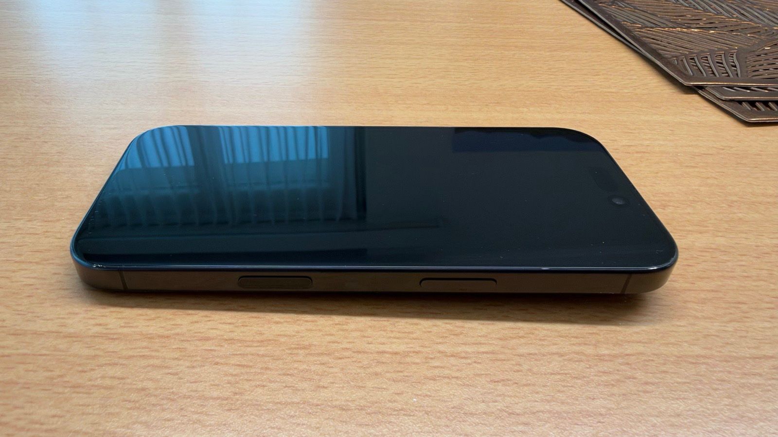 Apple Telefoni cellulari / Smartphones: Apple iPhone 16 Pro 256 GB – Usato da Baar venduto da Waldrand1234 5