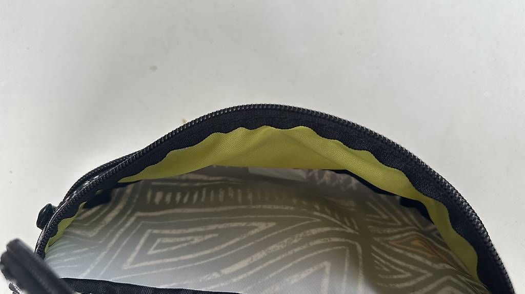 Taschen: Dakine Bauchtasche Neu – Gebraucht aus Veltheim AG von KimiSinger 2
