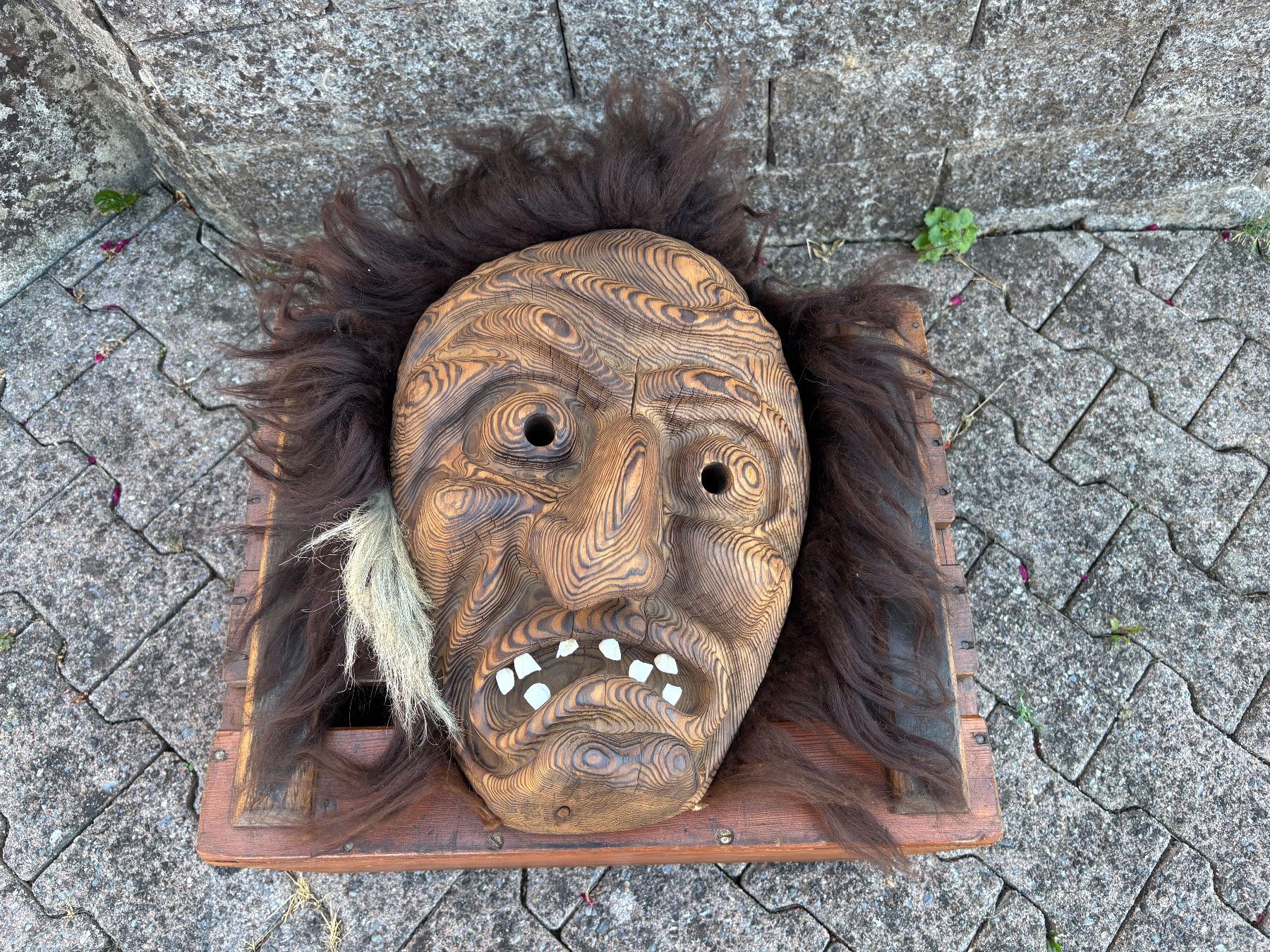 Sonstige Antiquitäten & Kunst: sehr schöne grosse alte Walliser Holzmaske – Gebraucht aus Feldbach von Olive1