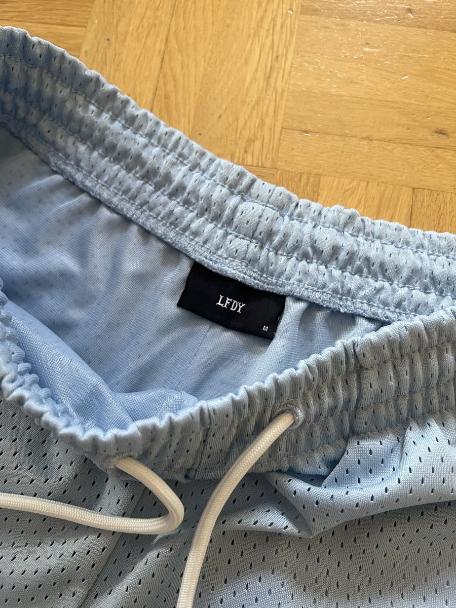 Live Fast Die Young Pantaloni: LFDY Shorts – Usato da Sissach venduto da lukas.albz 3