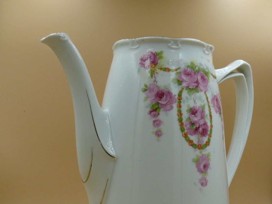 Teekannen: Kaffee oder sonstige Kanne mit Rosenmotiv – Gebraucht aus Schwarzenburg von Unterwahlern 9