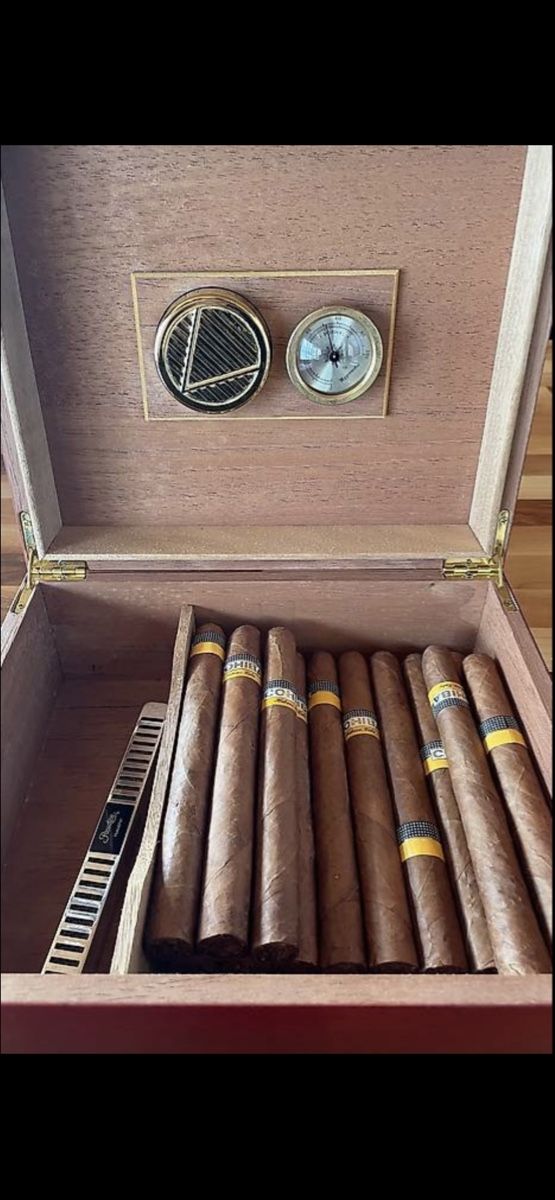 Cohiba Zigarren: Havanna Zigarren Cohiba Esplendidos – Neu und originalverpackt aus Engelburg von man_79q8