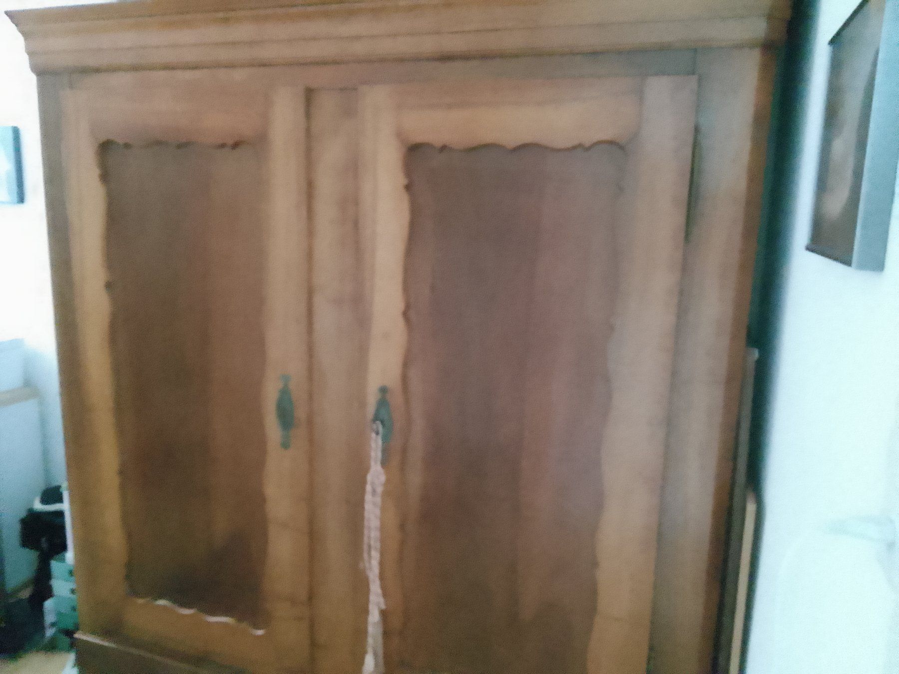 Armadi: Antiker Holzschrank – Usato da Wattwil venduto da Yakana 1