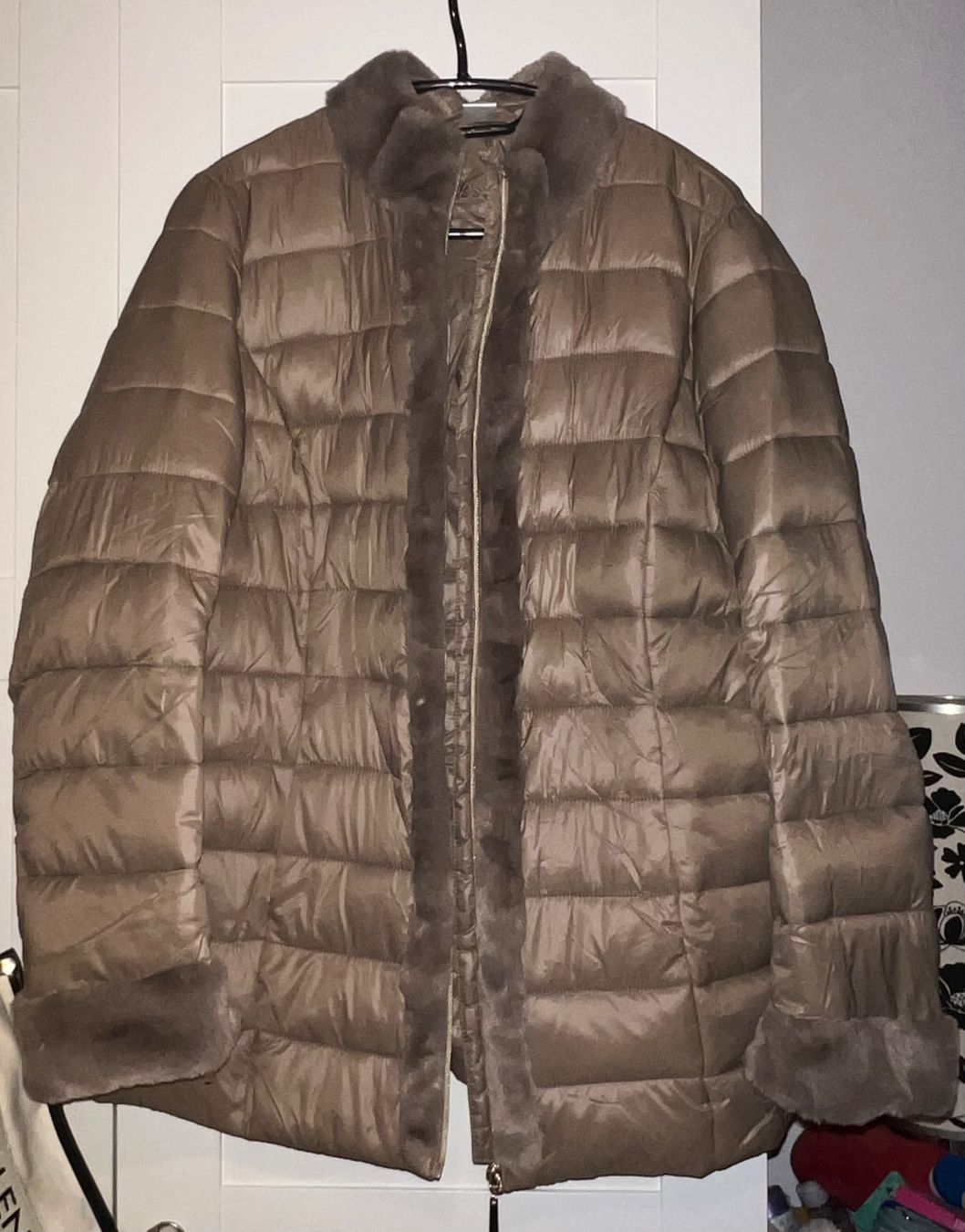 Giacche: • Jacke mit Webpelz • – Difettoso da Basel venduto da mendoza13