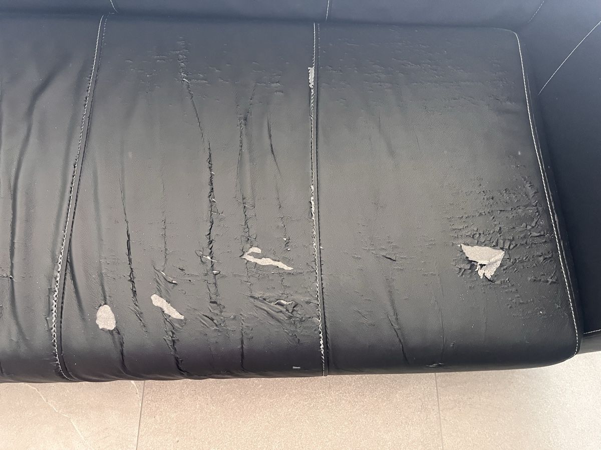Divani: Sofa schwarz Kunstleder Gebrauchter Zustand  – Usato da Sins venduto da sev_7hng 3