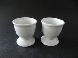 2 weisse Eierbecher