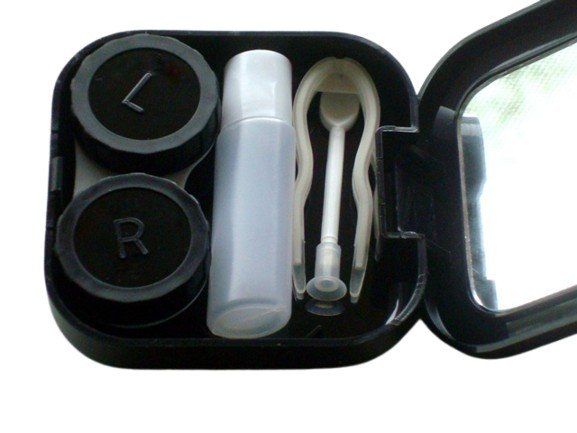 Chanel Borse: CHANEL Kontaktlinsenbehälter **NEU** – Usato da Stehrenberg venduto da AB-C 1