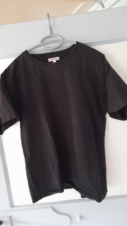T-Shirt Gr. L in schwarz