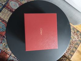 Boite Cartier rouge état neuf 14x16x9,5cm
