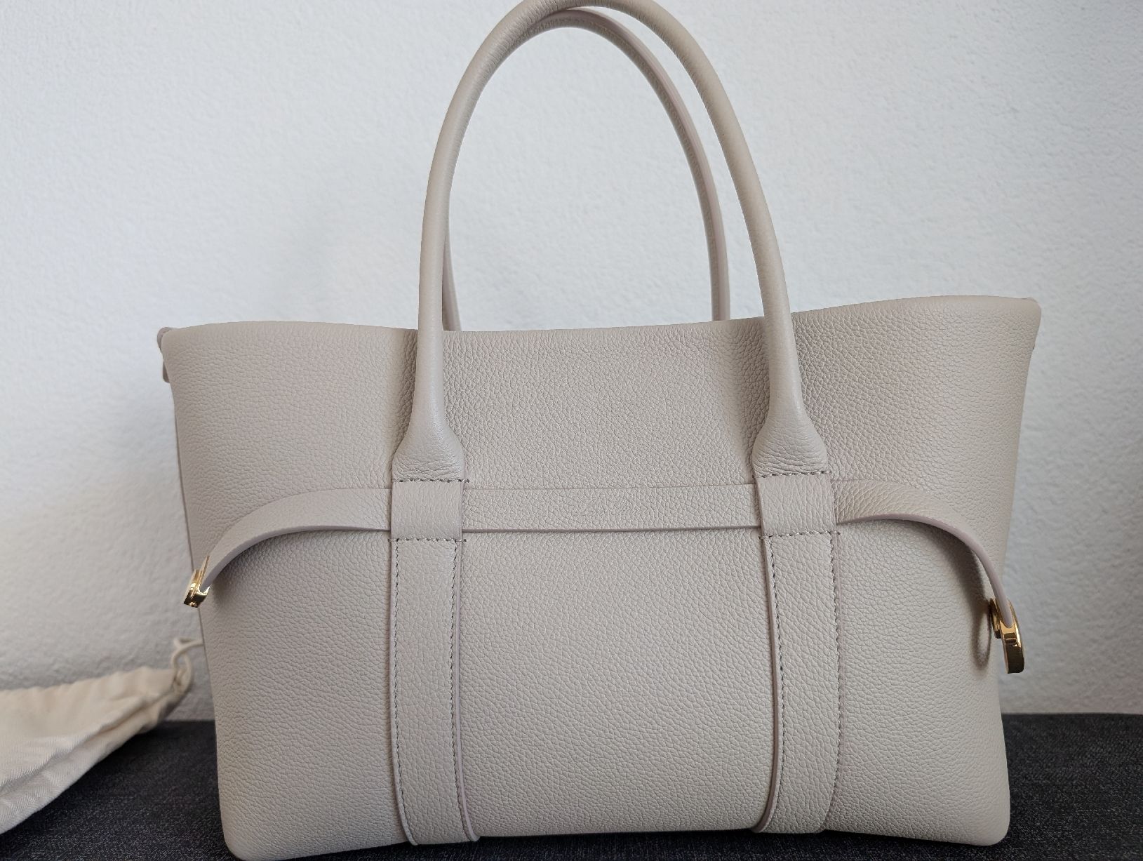 Loro Piana Borse da donna: Loro Piana Ghianda Small Fine Leather Bag – Nuovo (secondo la descrizione) da Glis venduto da livespringly 2