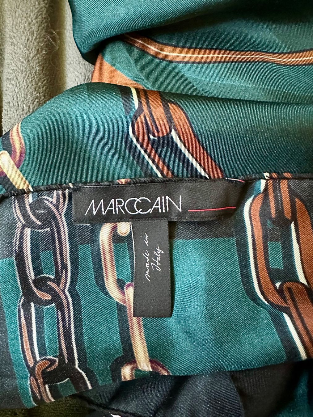 Marc Cain Foulard & Sciarpe: MARC CAIN - Seidenfoulard – Nuovo e nell'imballaggio originale da Spreitenbach venduto da Jessy8 2