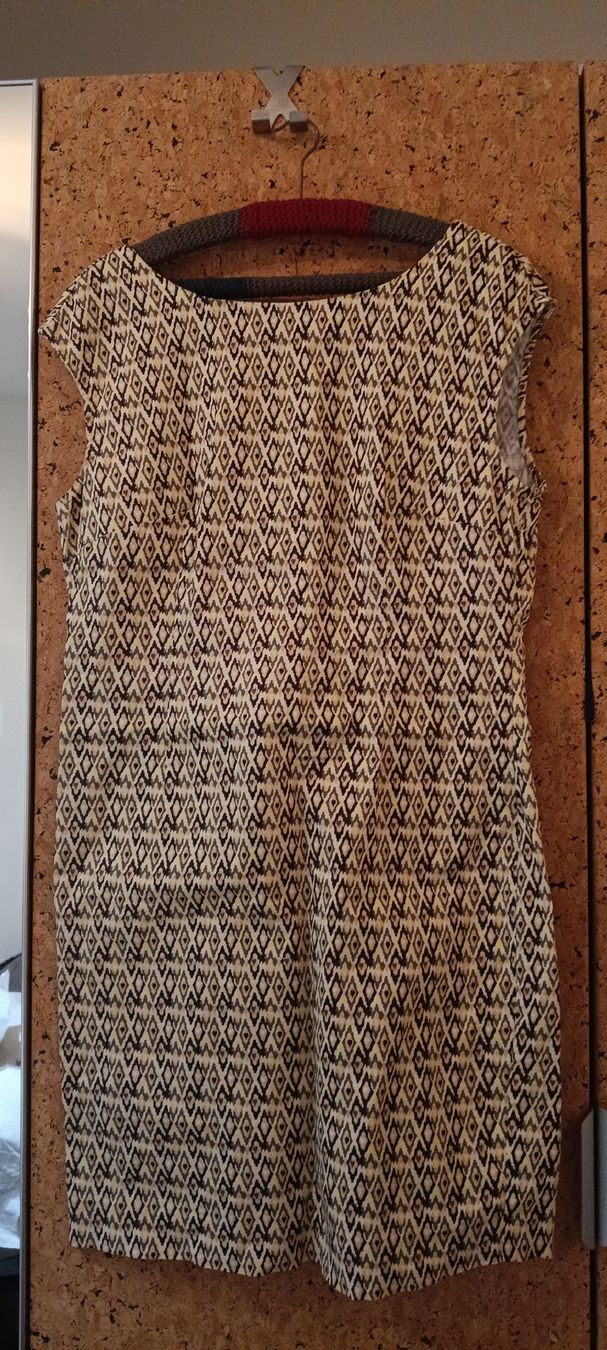 Kleider: Classic Dress Patterned Size M/L  – Gebraucht aus Zürich von cat_9cvz