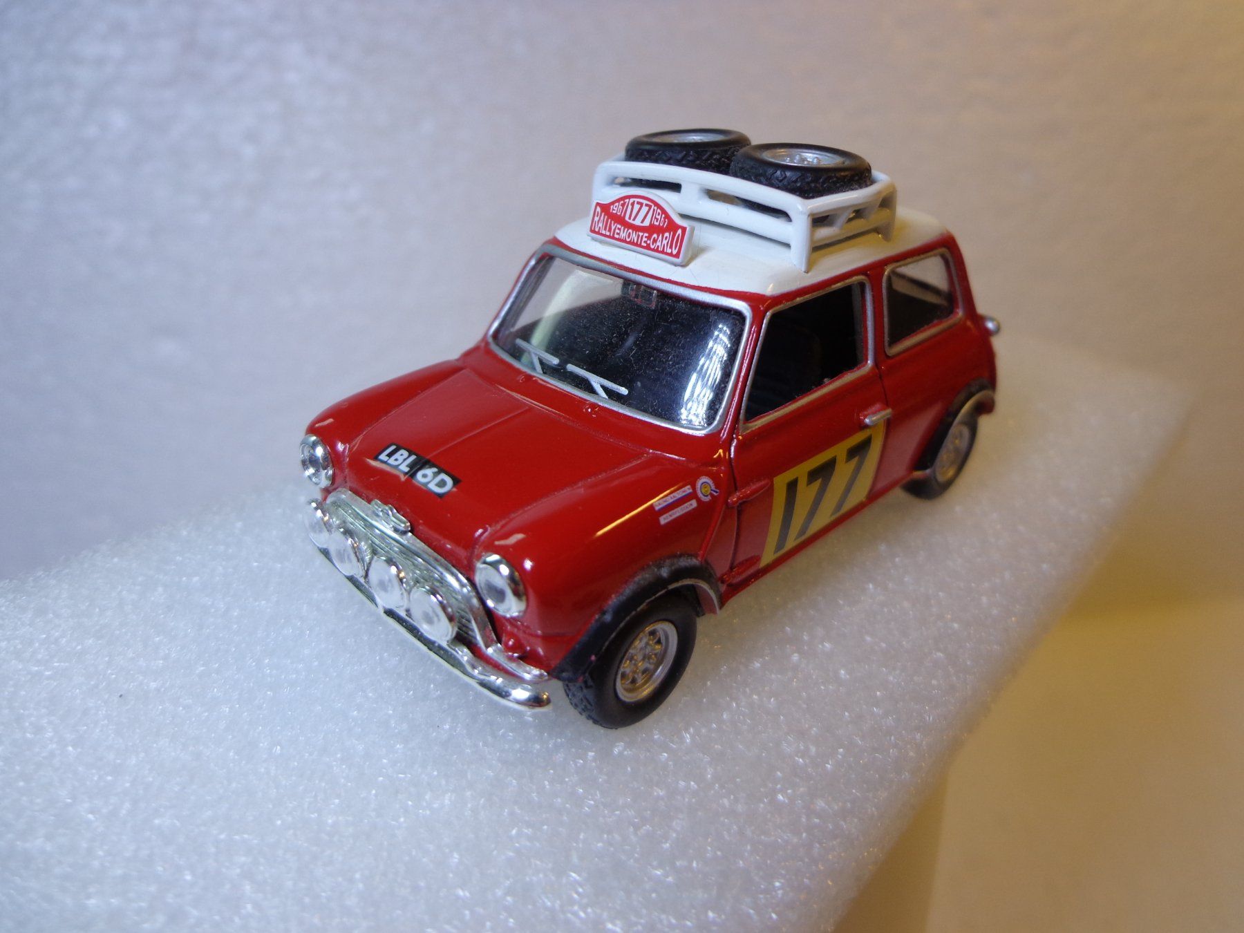 Modellini d'auto: Mini Modelle, Modellautos 10 Stück – Usato da Hinterkappelen venduto da Roku5 6
