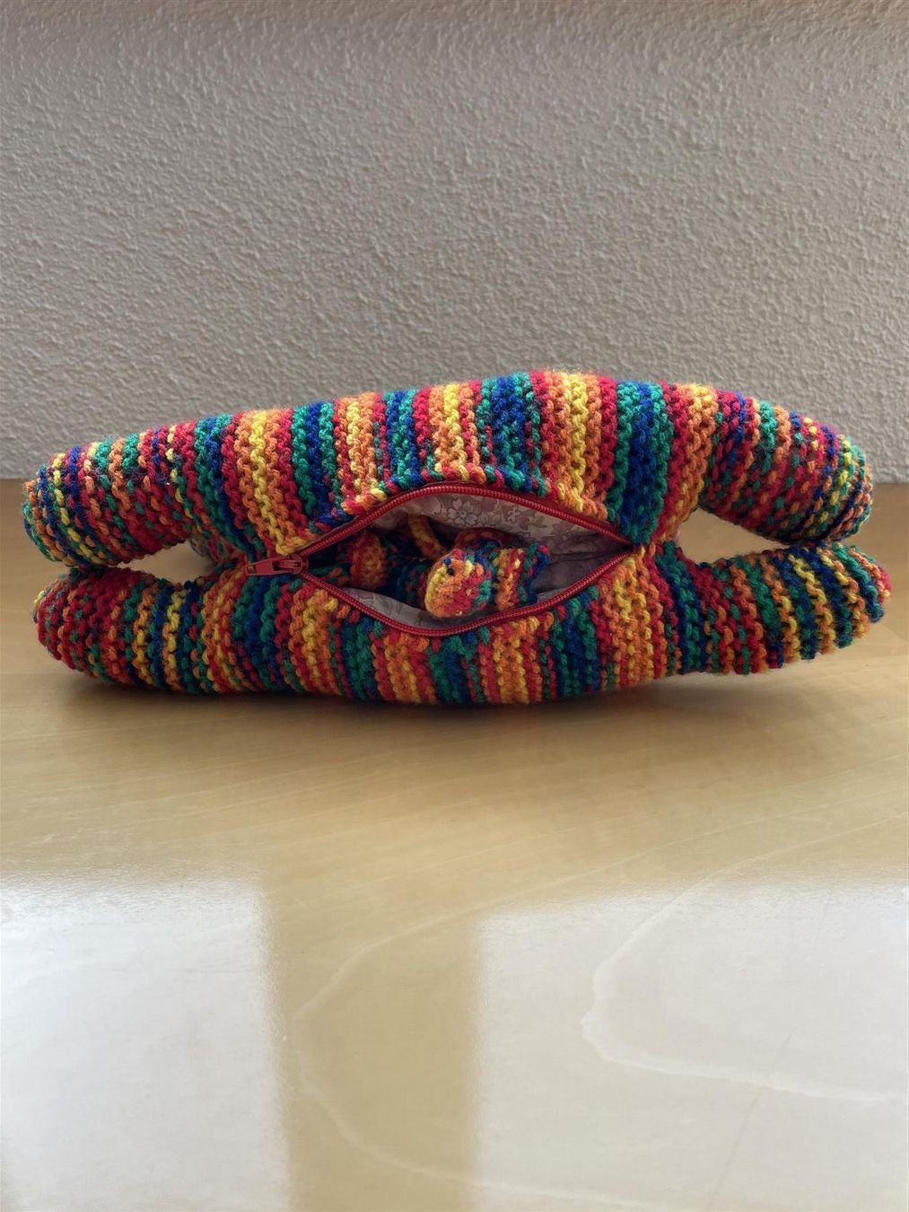 Bambole: handgestrickte Katze mit Babys im Bauch – Nuovo e nell'imballaggio originale da Diepoldsau venduto da preisparadies-ch 2