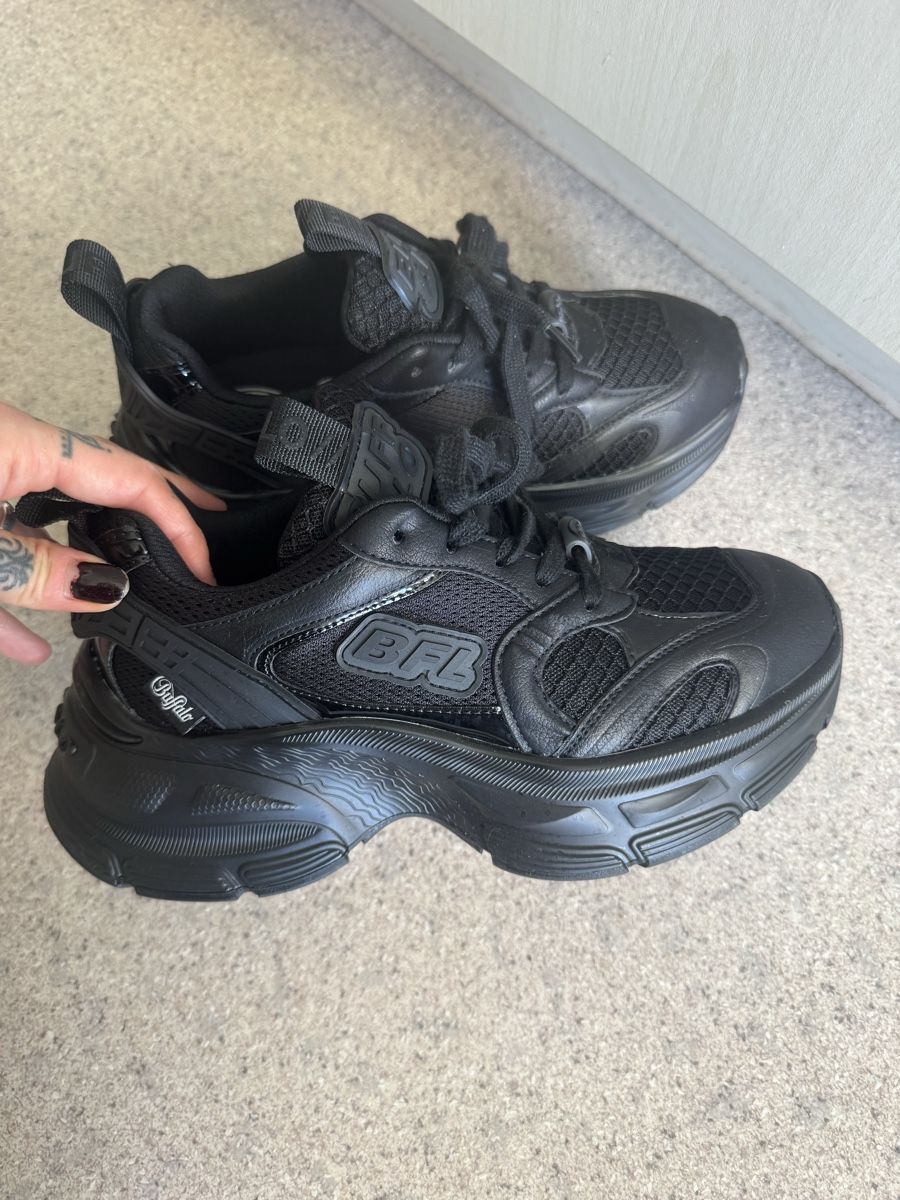 Buffalo Damenschuhe: Buffalo Sneaker schwarz Grösse 38 vegan – Neu (gemäss Beschreibung) aus Rüti ZH von Mysticphoenix.mel
