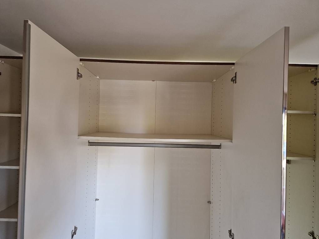 Armadi: Kleiderschrank mit Spiegeltüren – Usato da Basel venduto da earthwalker 2