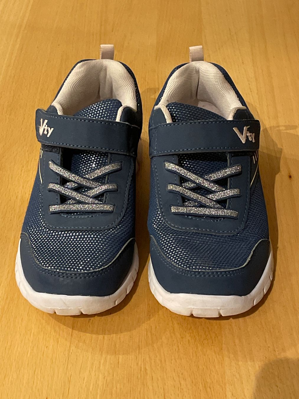 Chaussures garçon: Turnschuhe, Gr. 33, von Vty – D'occasion à Cham par 2eye