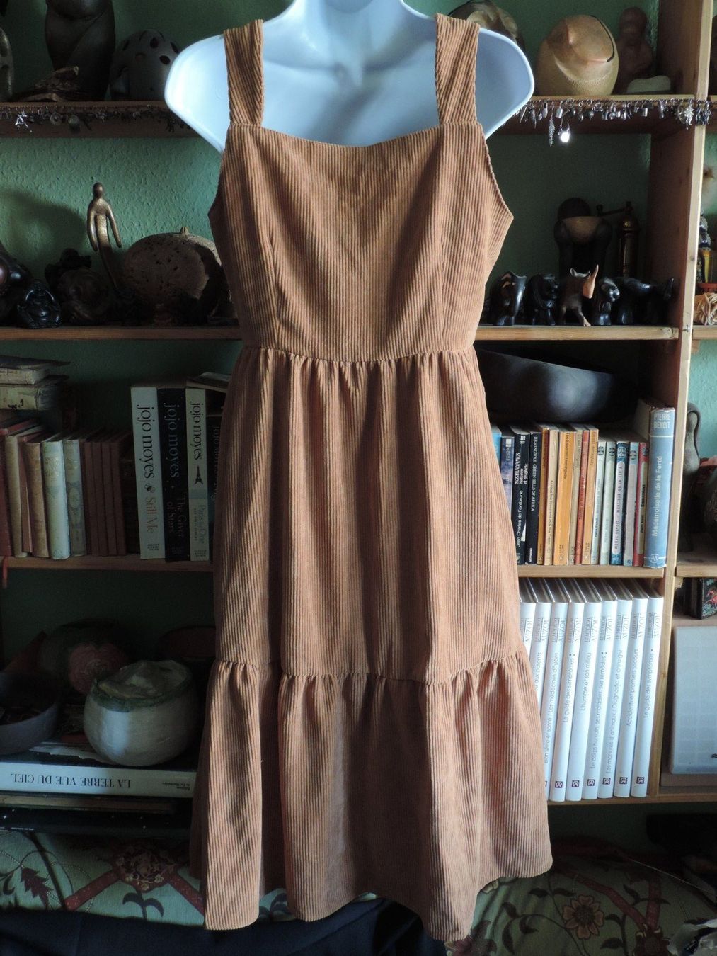 Vestiti: jolie robe cotelée brun camel – Usato da Genève venduto da Axelle333 5