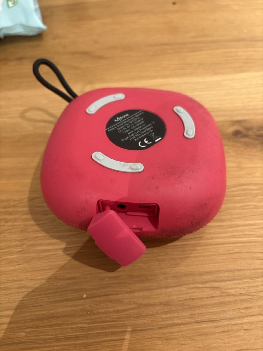 Casse acustiche: Bluetooth Lautsprecher Mitone MITSP31 pink gebraucht – Usato da Zürich venduto da alivasalli 1