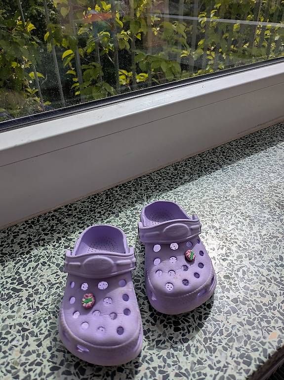 Schuhe für Mädchen: Sandalen Crocs 20 – Gebraucht aus Langnau im Emmental von MartinaZ86