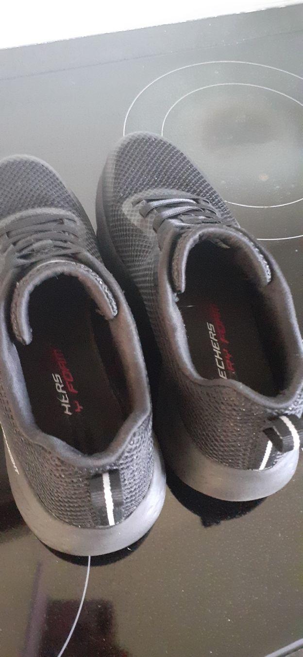 Skechers Scarpe da donna: Sketchers Gr. 37 schwarz – Usato da Winterthur venduto da fabelwin 5