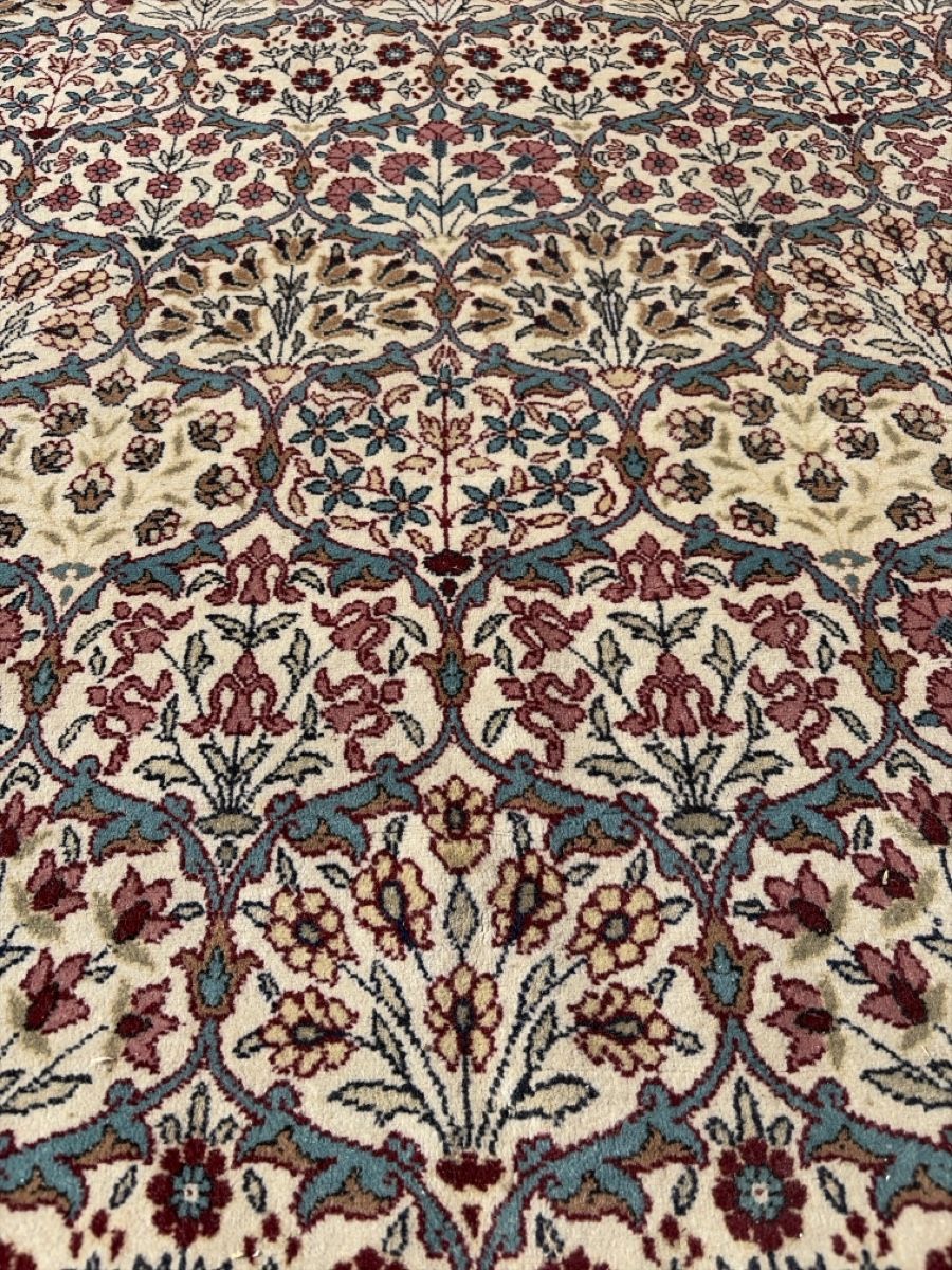Teppiche: Hereke Teppich – Gebraucht aus Wängi von Tesimo 2