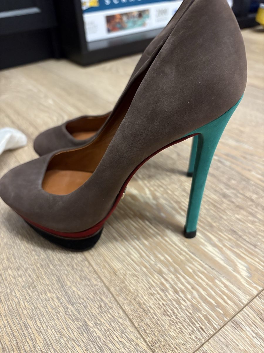 Scarpe da donna: Talons Schutz T.36 – Usato da Yverdon-les-Bains venduto da Livia.vtier 1