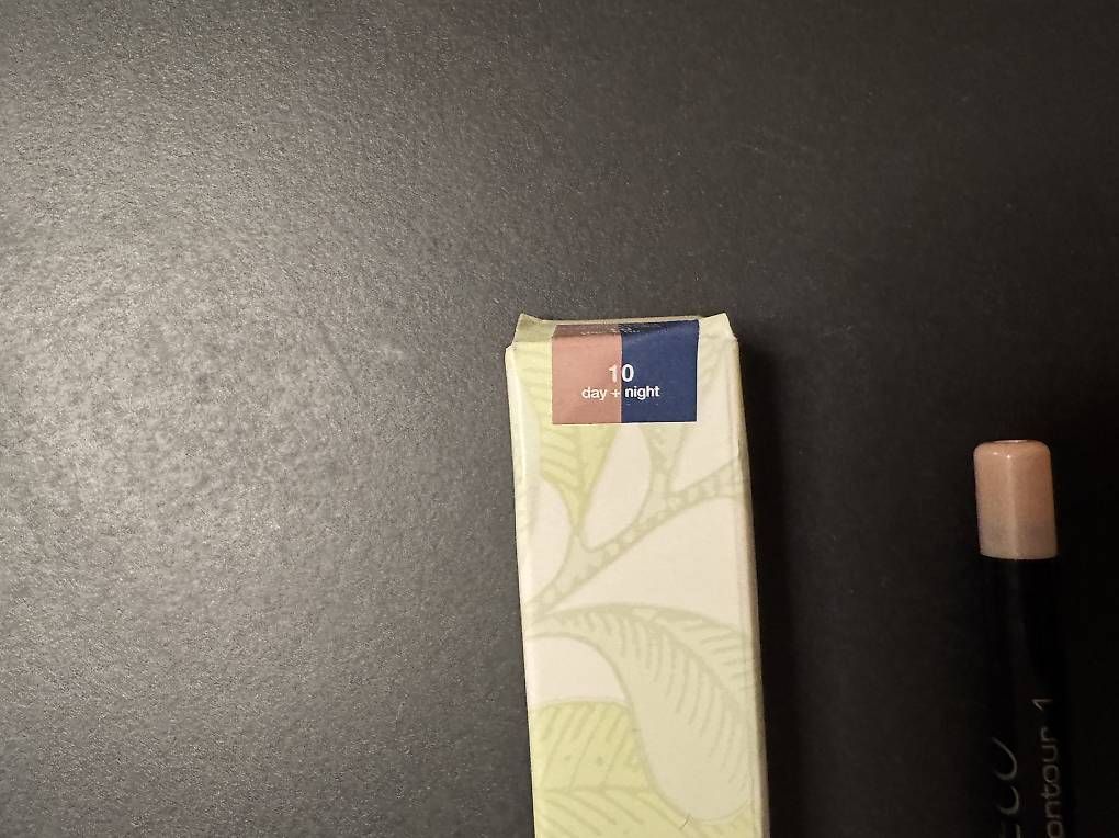 Make-up: High Impact Eyeshadow Stick Clinique – Gebraucht aus Zürich von anj_l887 1