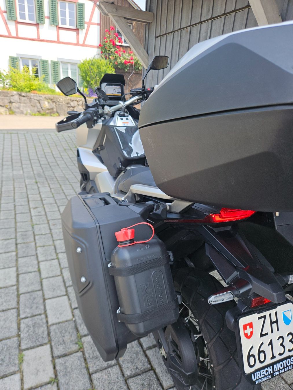 Honda Scooter: HONDA X-ADV 750 - Roller – Usato da Otelfingen venduto da rom_2kzl 5