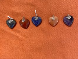 Herz Form Natural Gemstone