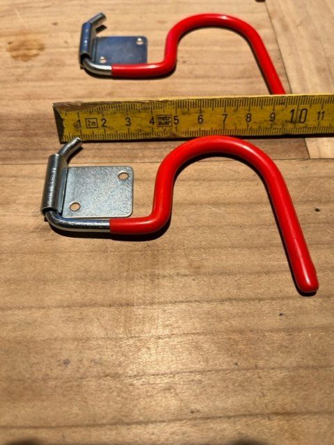 Wandhalterungen: 5 Stk. Besenhalter - Stilhalter - Gerätehalter – Neu (gemäss Beschreibung) aus Altbüron von Februar26 4